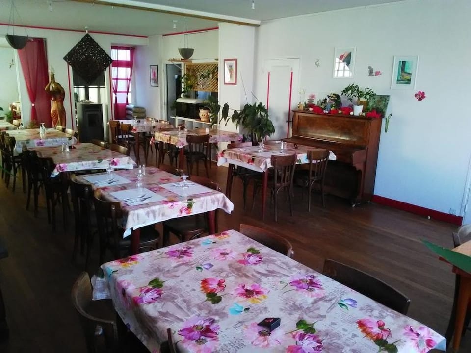Le Relais de la Marche Hotel in Centre-Val de Loire