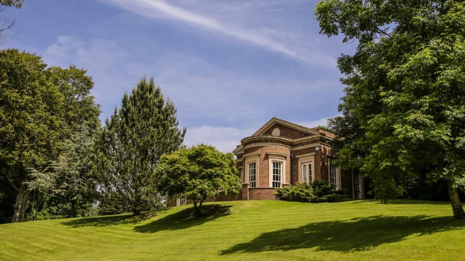 De Courceys Manor Cottages Hotel in Cardiff