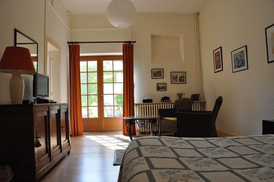 Les Chambres d'hôtes - Les Crépinières Hotel in Chartres