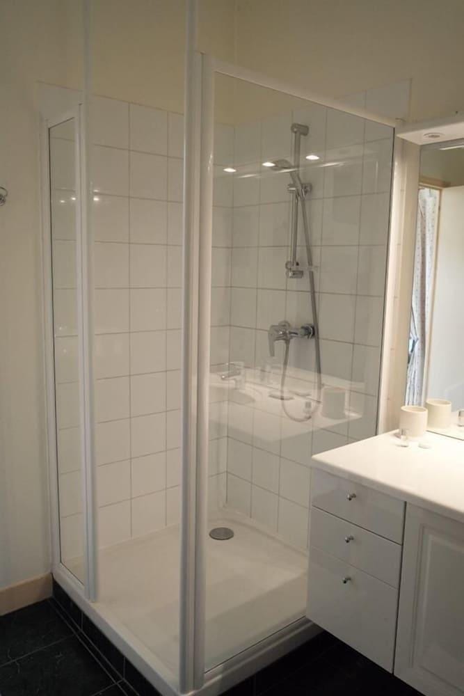 Les Chambres d'hôtes - Les Crépinières Hotel in Chartres