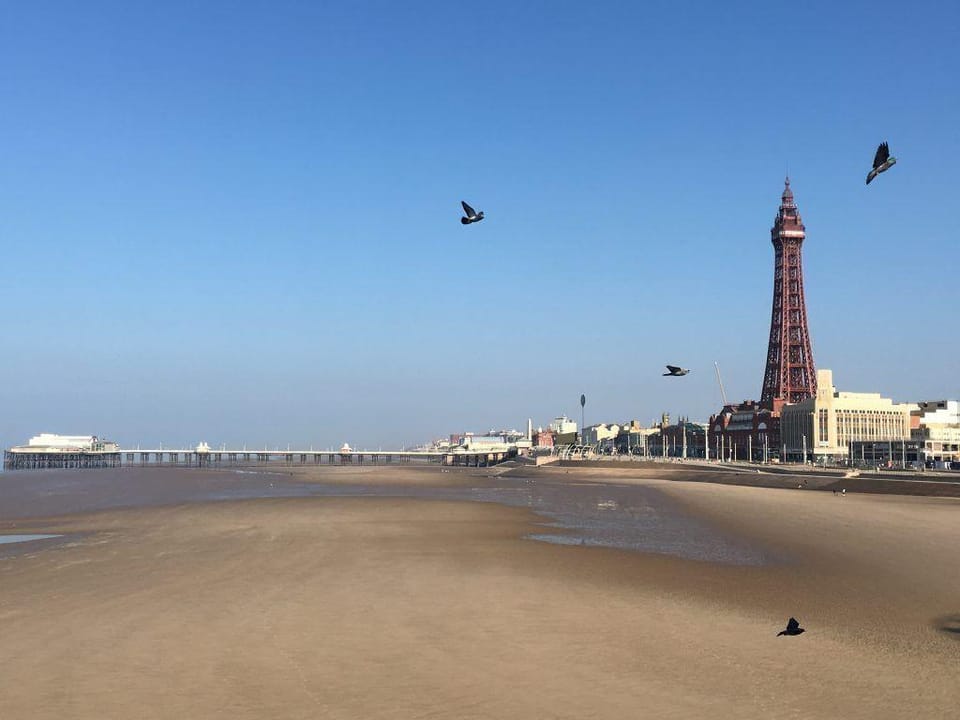 Simpson Beach View Apartments Hotel in Blackpool