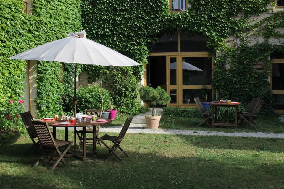 La Côte Monsieur Chambres d'Hotes Hotel in Bourgogne-Franche-Comté