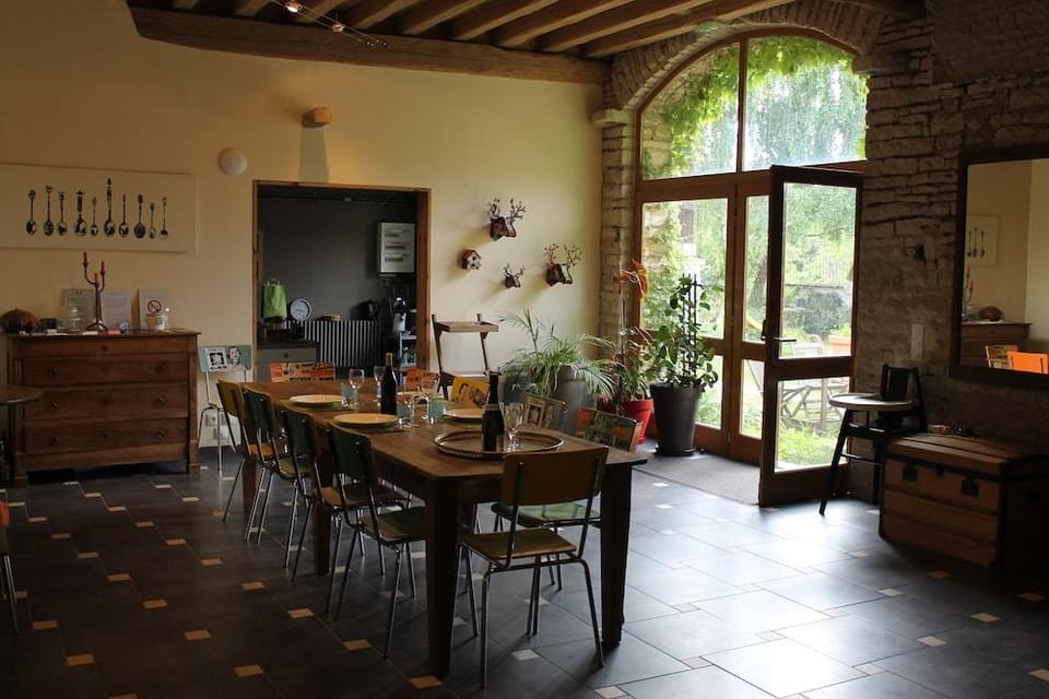 La Côte Monsieur Chambres d'Hotes Hotel in Bourgogne-Franche-Comté