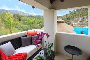 Shanti Som Wellbeing Retreat Hotel in Sierra de las Nieves
