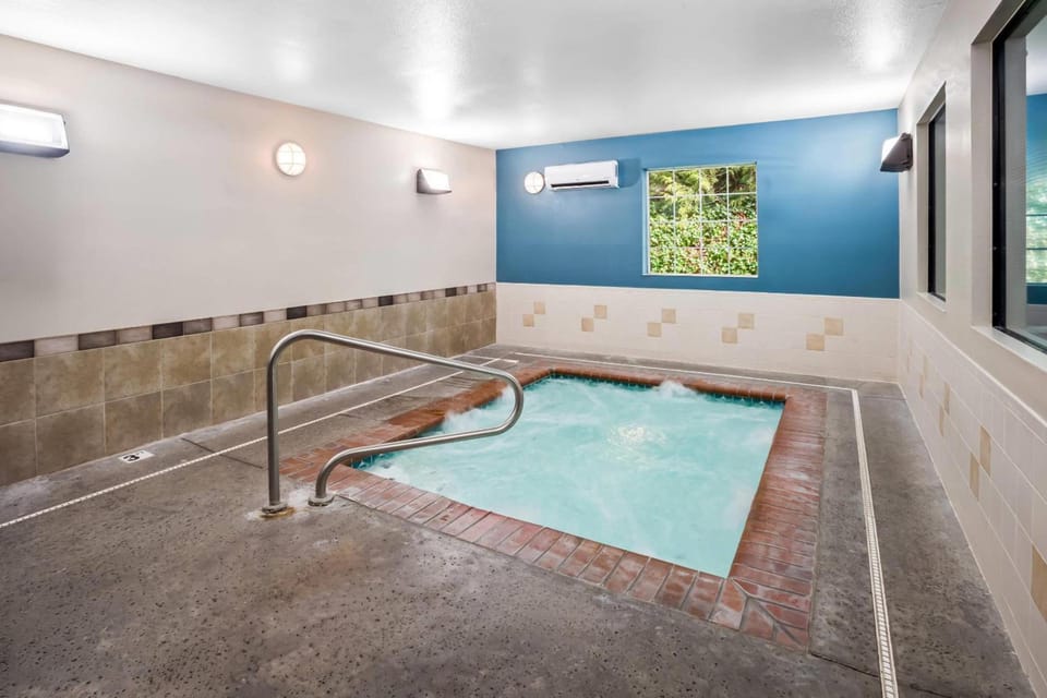 Quality Inn Hotel in Port Orchard