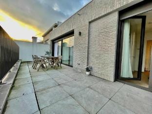 Modern 1BR Near Diamond District by OneLuxStay Hotel in Antwerp