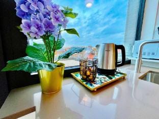 Modern 2BR Penthouse Near Diamond District by OneLuxStay Hotel in Antwerp