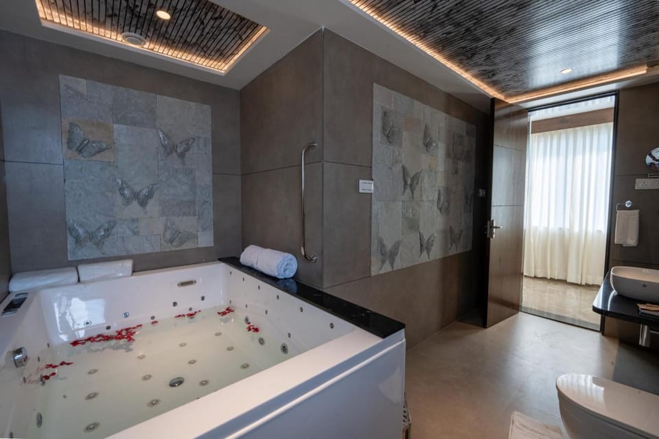 Ramee Tarang Hotel, Indore Hotel in India