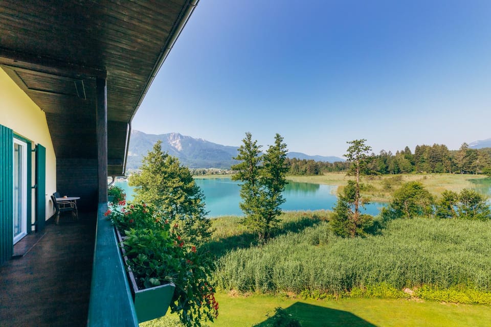 Inselhotel Faakersee Hotel in Villach
