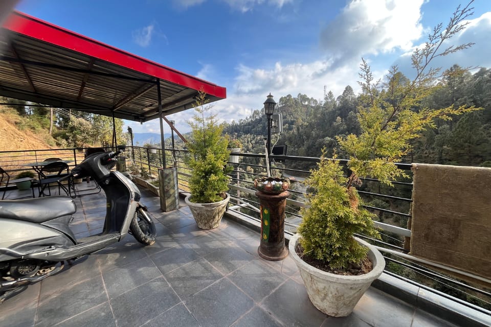 Yashvi Paradise Shimla  Bed and Breakfast in Shimla