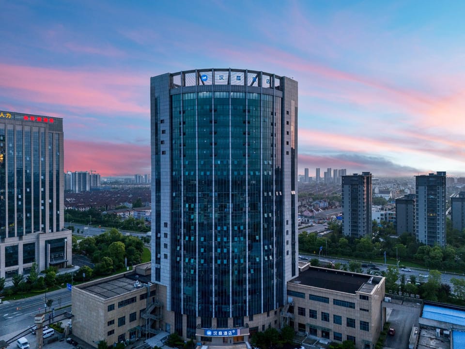 Hanting Hotel Jiaxing Nanhu High-Speed Rail South Station Hotel in Zhejiang