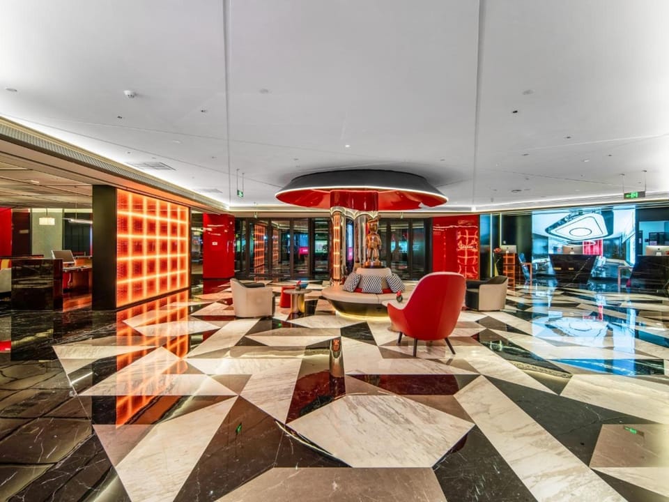 Radisson RED Xuzhou Yunlong Lake Hotel in Jiangsu