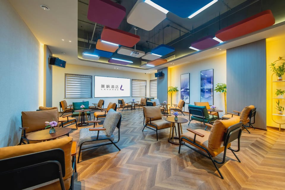 Lavande Hotel Xi'an Drum & Bell Tower Muslim Quarter North Street Metro Station Hotel in Xian