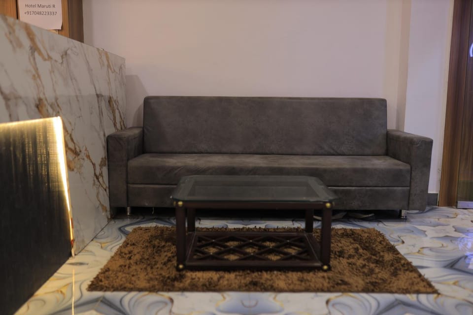 HOTEL MARUTI R Hotel in Ahmedabad