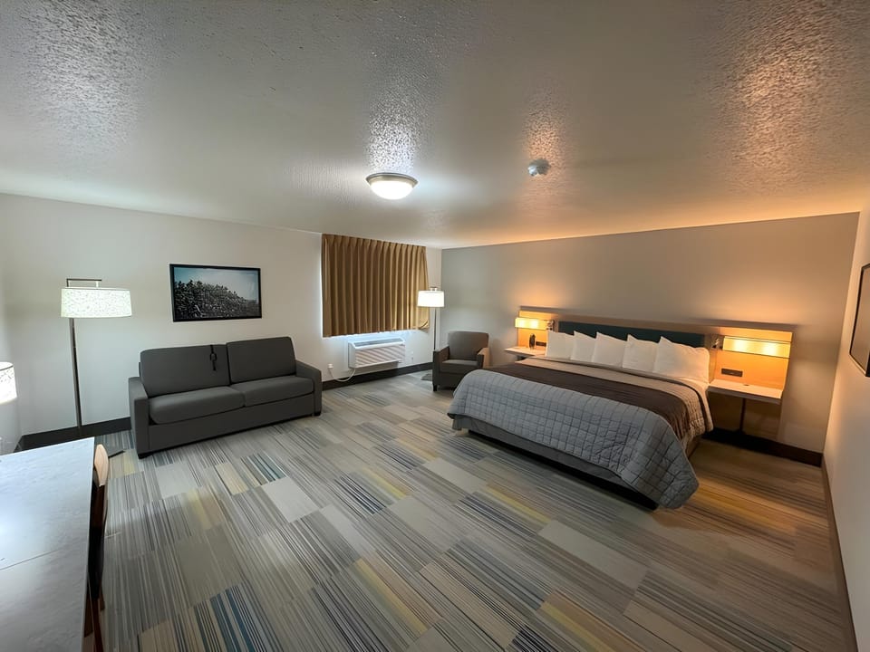 Bearcat Inn and Suites Hotel in Missouri