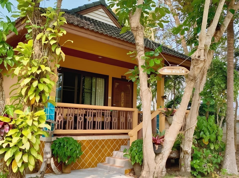 SUAN SANG CHAN RIVERSIDE RESORT Resort in Thailand