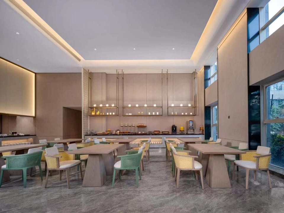 New Century Manju Hotel Shaoxing Keqiao Wanda Plaza Hotel in Hangzhou