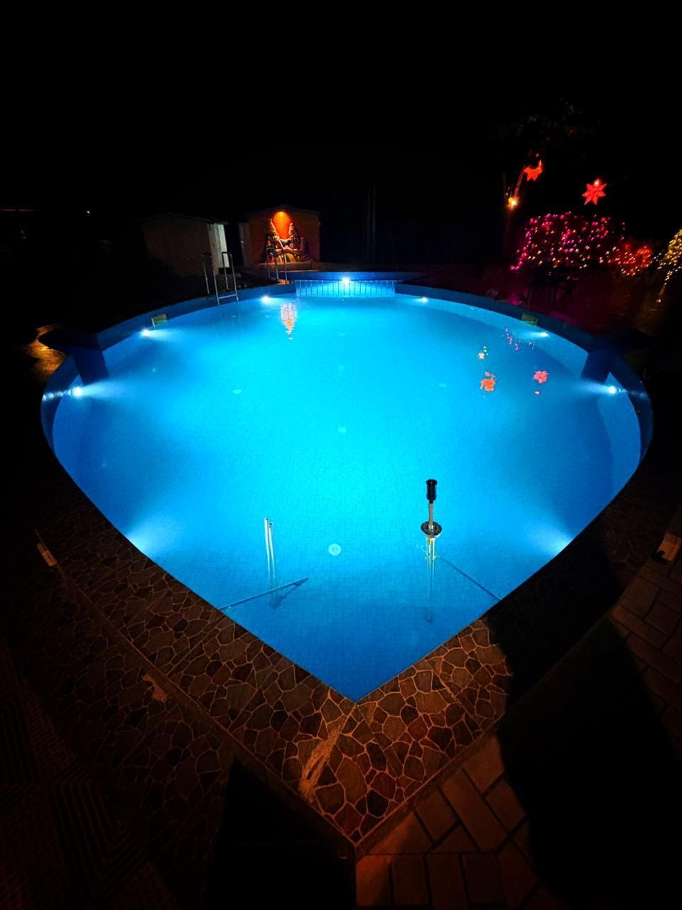 KARMALIZ CASA DEL LAKE Resort in Kerala