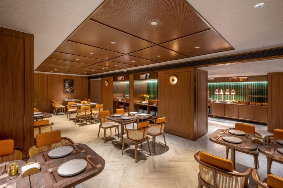Orange Hotel Shanghai Bund Zhongshan South Road Hotel in Shanghai