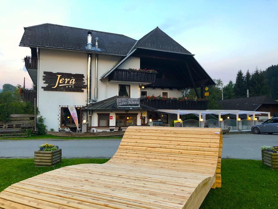 Jerà am Furtnerteich&Grebenzen Hotel - Ristorante Hotel in Carinthia, Austria