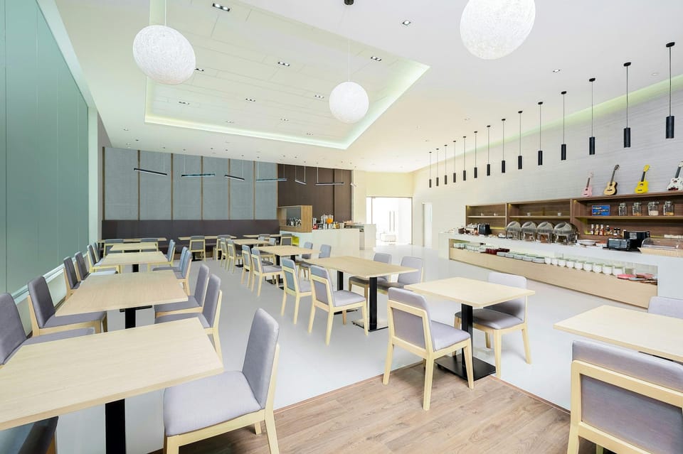 Somerset Harbourview Sri Racha Hotel in Chon Buri Changwat