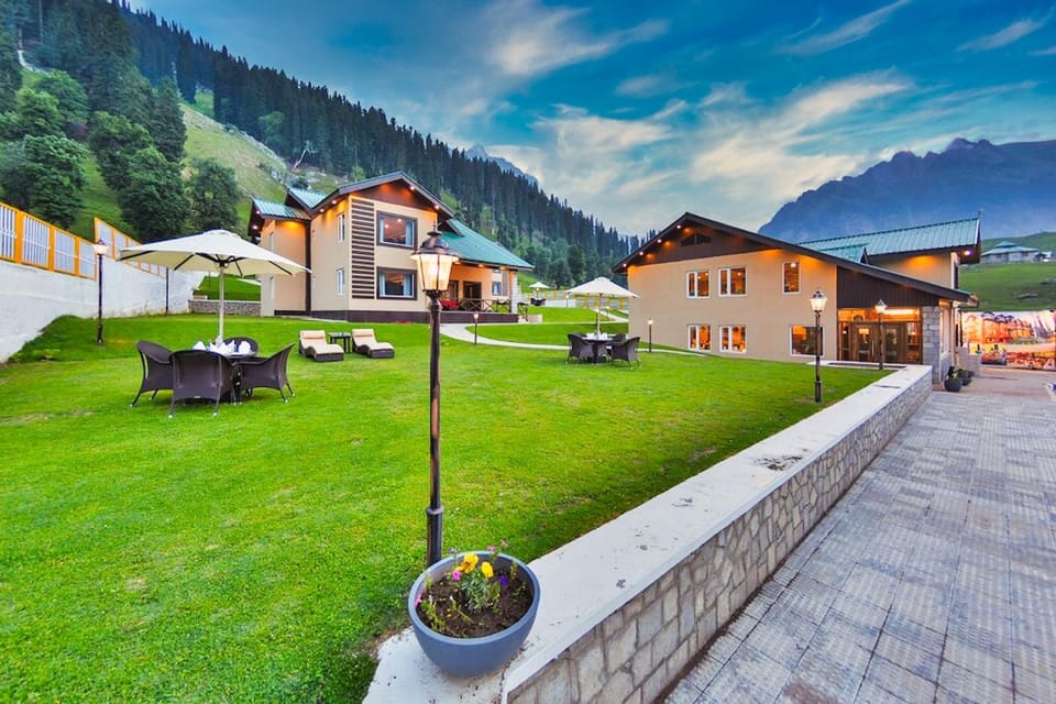 ARCO Hotels And Resorts Sonmarg Hotel in India