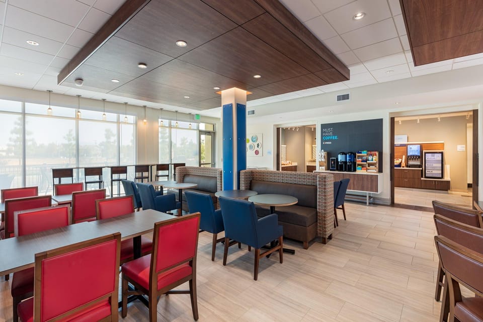 Holiday Inn Express And Suites Moreno Valley - Riverside By IHG Hotel in Moreno Valley