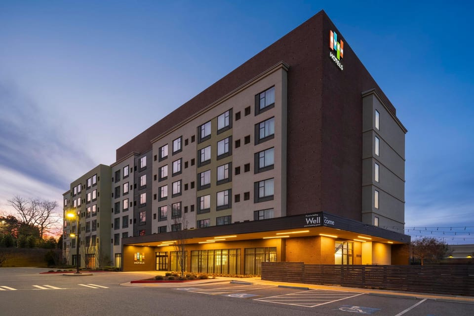 EVEN Hotel Alpharetta - Avalon Area by IHG Hotel in Alpharetta