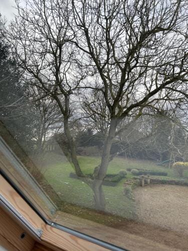 The Studio, Bottom Farm Hotel in South Kesteven District