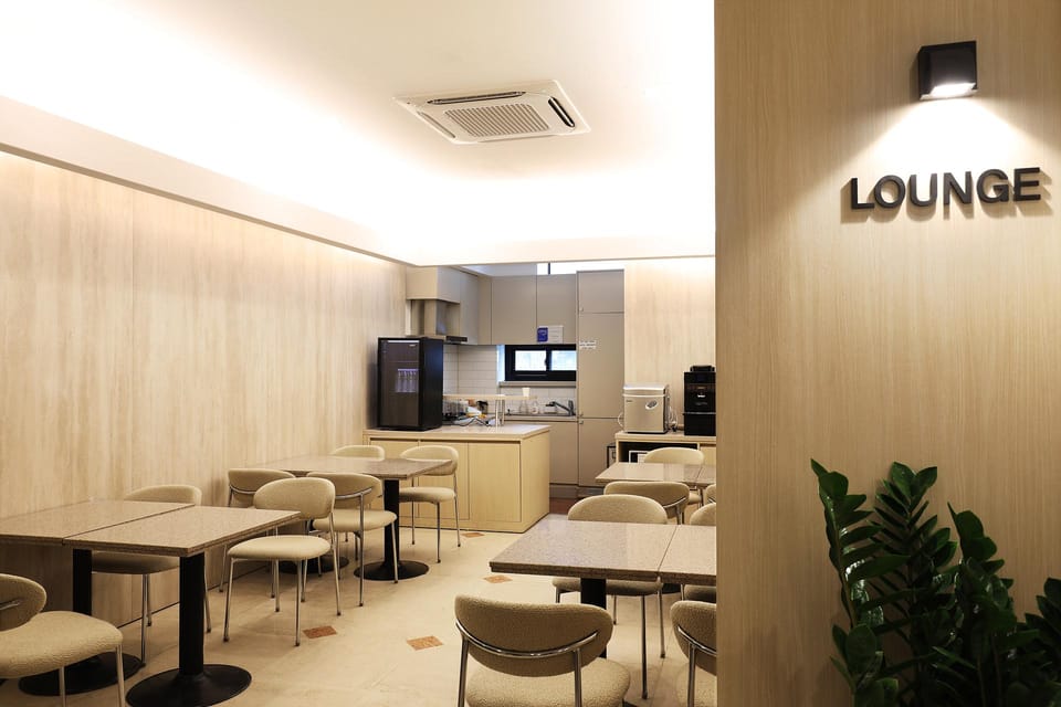 Bar/lounge