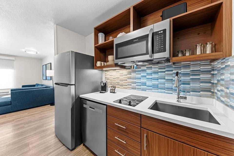 Everhome Suites Waco Hotel in Waco