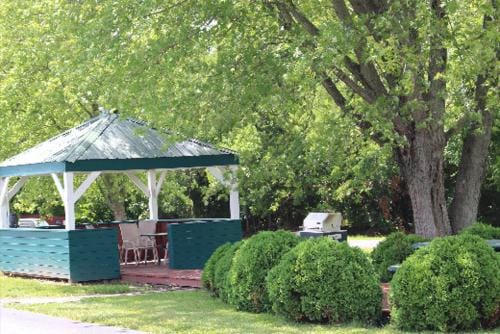 BlissPoint Inn FKA Motel 6t7 Hotel in Indianapolis