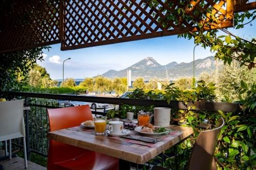 Villa Josefine Lake Front - Adults Only Hotel in Brenzone sul Garda