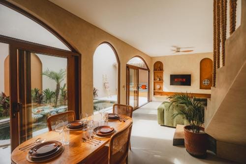 Stunning new 2-Bedroom Villa with Private Pool in North Canggu Hotel in North Kuta