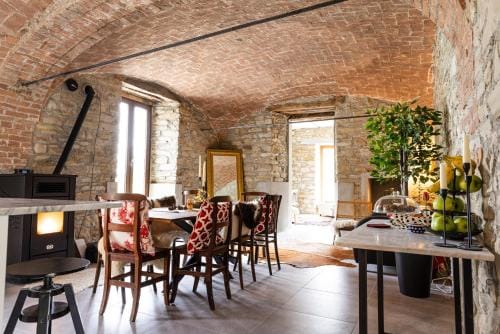Villa Leonetti B&B - Restored Stone Villa - UNESCO Langhe Region Hotel in Liguria