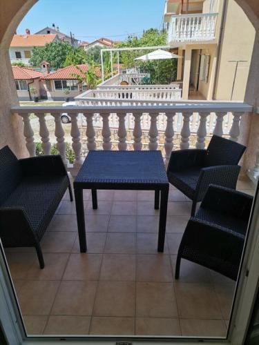 Room in Lopar with Balcony, WIFI 4620-96 Hotel in Lopar