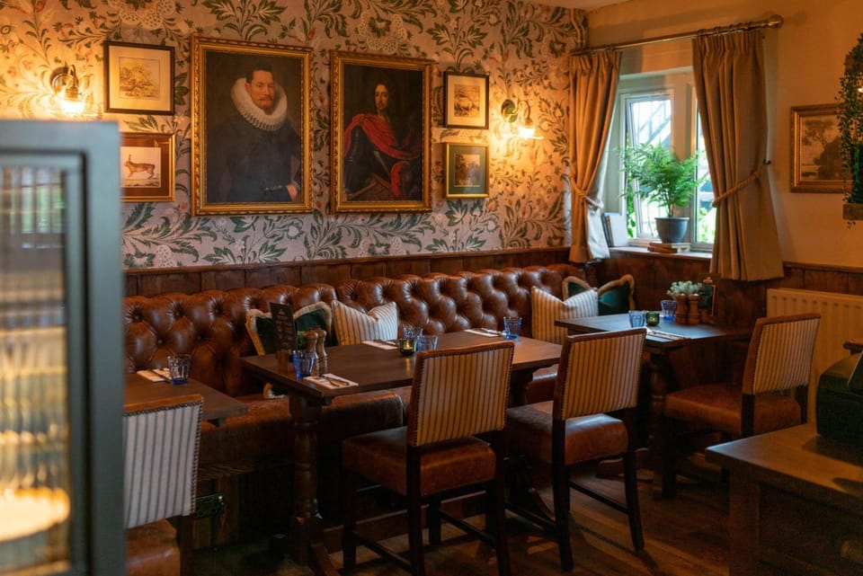 Crown Inn at Tolldown Inn in England