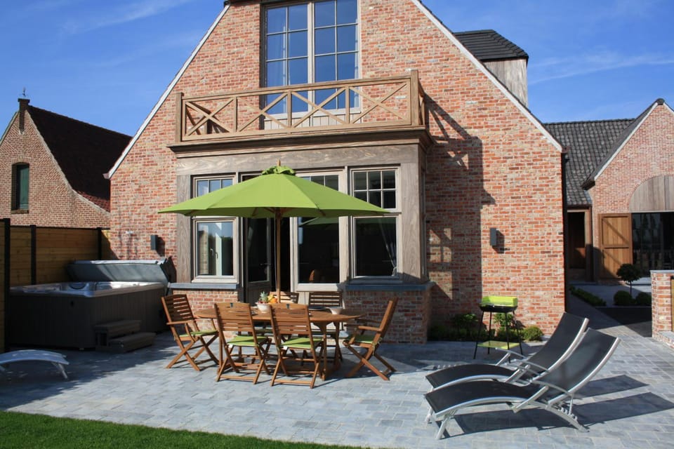 Dartmoor Cottage Hotel in Flanders