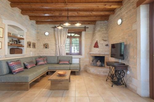 Sarpedon & Rhadamanthus By Forest Villas Hotel in Crete