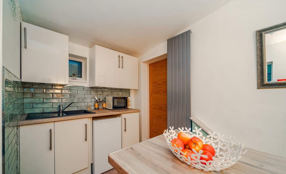 Host & Stay - Pied-a-Terre at Manor View Hotel in Bury