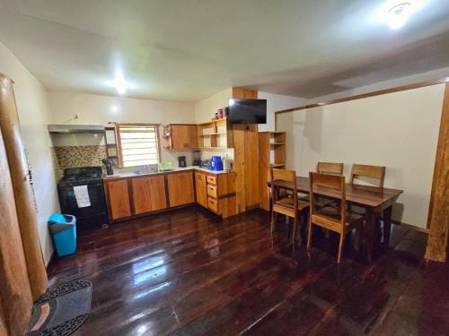 The Tranquil Ranch House at Freshwater Creek Cabanas Hotel in Stann Creek District