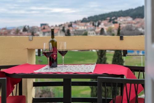 Queen Teuta Luxury Rooms Split Hotel in Split