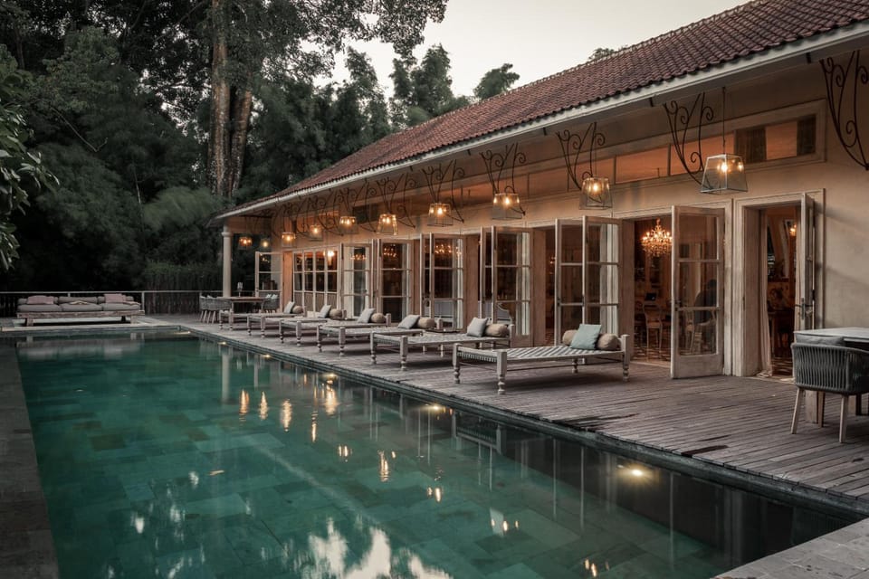 Swimming pool
