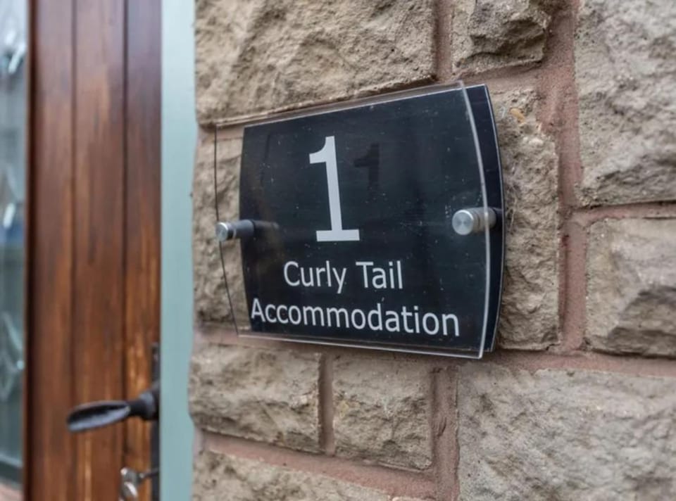 Curly Tail Accommodation Inn in Bishop's Castle