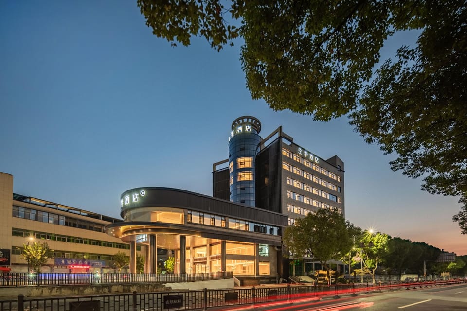 Ji Hotel Zhuji Fengqiao Town Hotel in Hangzhou