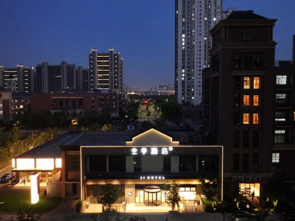 Ji Hotel Wuxi New District Xingguangli Hotel in Suzhou