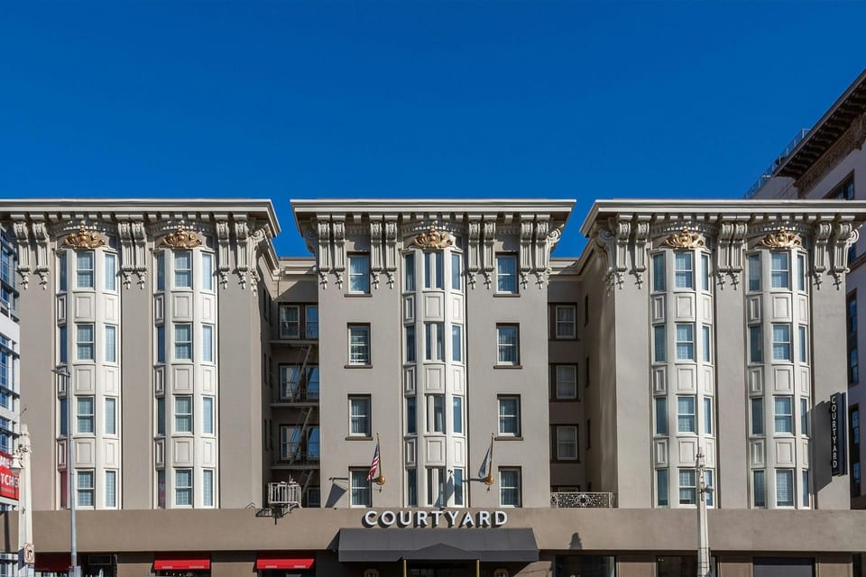 Courtyard by Marriott San Francisco Downtown/Van Ness Ave. Hotel in Western Addition