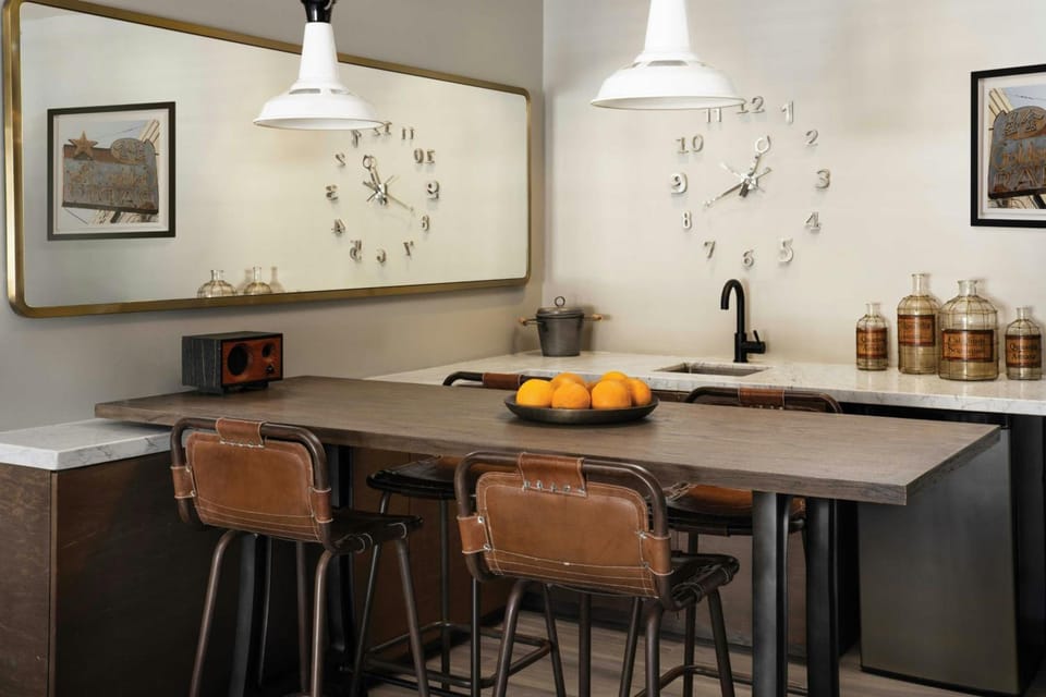 Bar/lounge