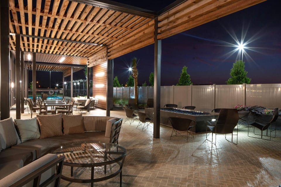 Courtyard by Marriott Lafayette South Hotel in Lafayette