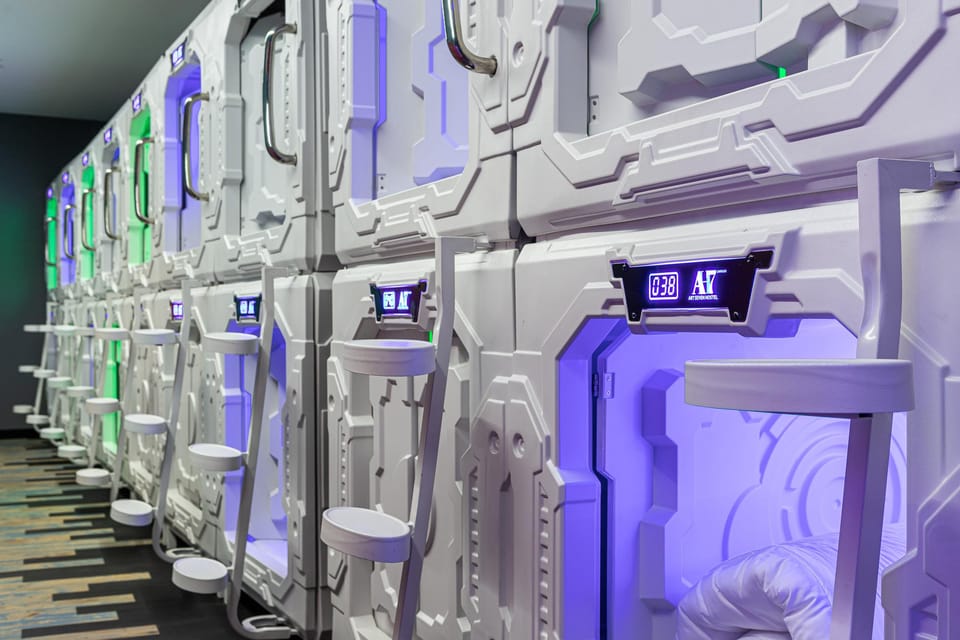 ART SEVEN HOSTEL Capsule hotel in Centro